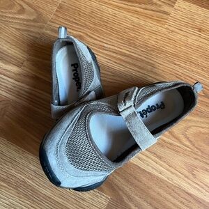 Propet size 7.5 good condition